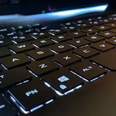 Nie działa klawiatura w laptopie? Poznaj najczęstsze przyczyny i rozwiązania